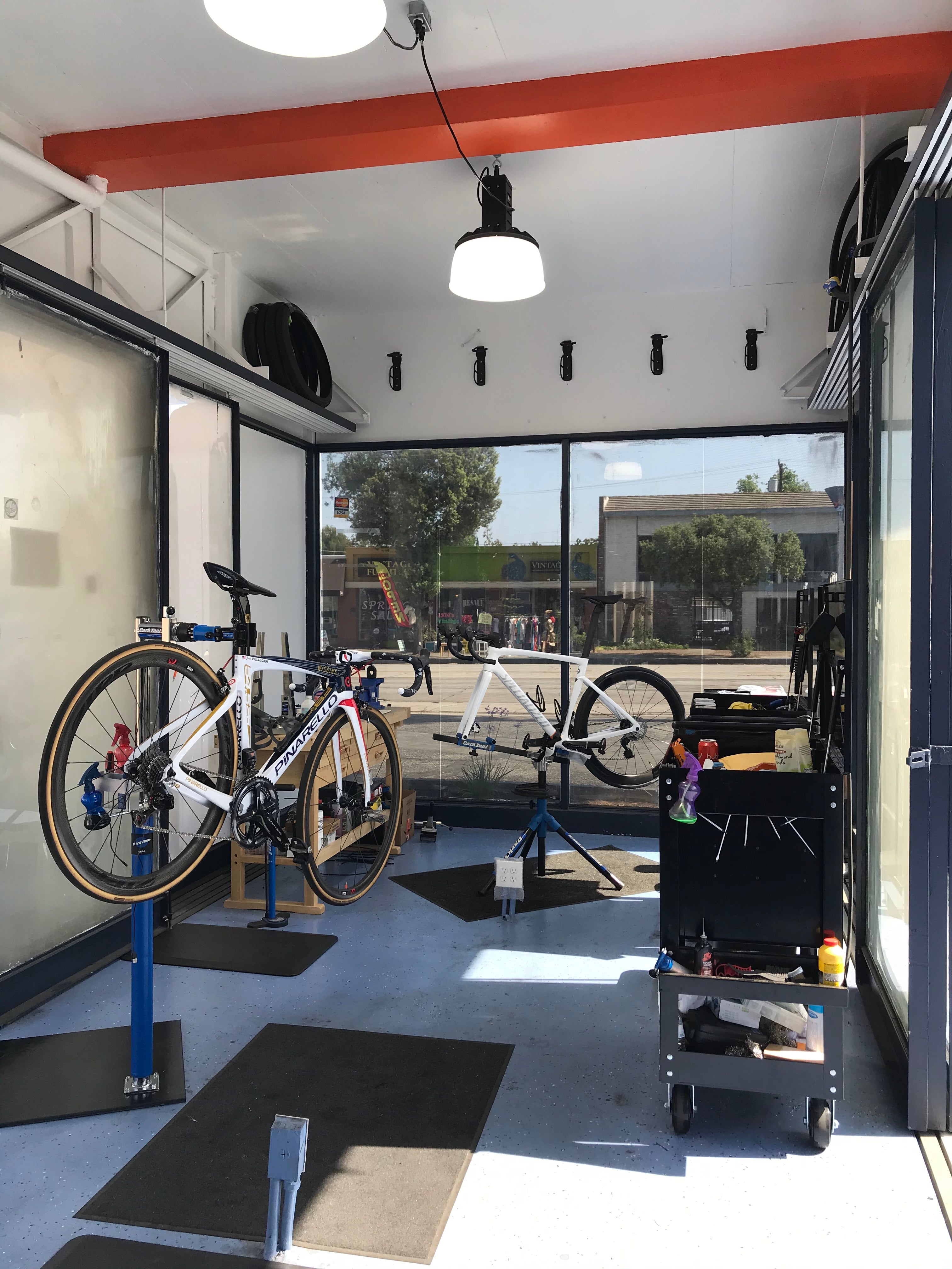 Cranks store bicycle garage